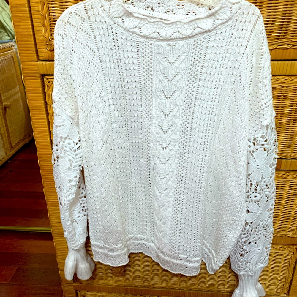 NWOT white eyelet sleeve sweater in large